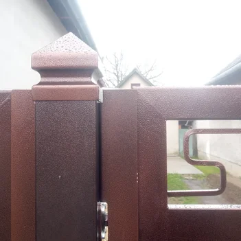 Kovová brána Kovová brána