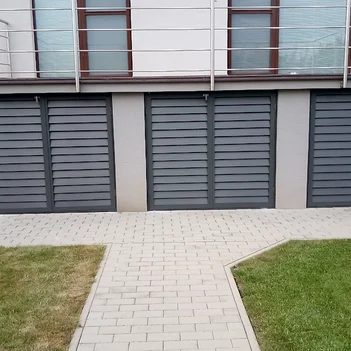 Lamelová brána moderná garáž Lamelová brána moderná garáž