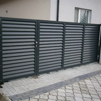 Posuvné brány s lamelovou výplňou Posuvné brány s lamelovou výplňou