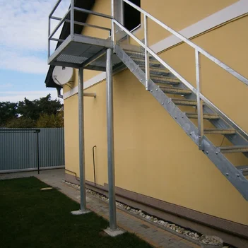 S38 Schodisko exteriér